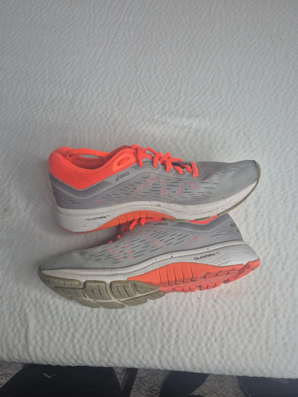 ASIC Men  Running Shoe  GT-1000 7 Grey/Flash Coral Sz 8